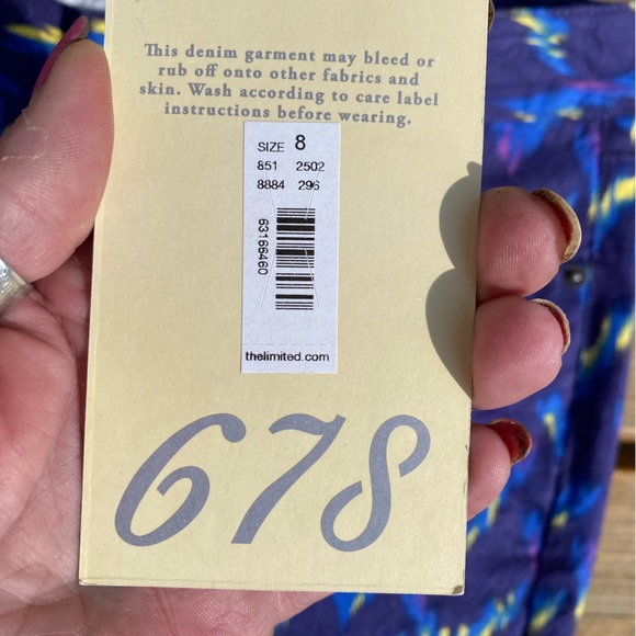 Womens Limited Funky Embossed Jeans! Brand NEW! Size 8/ 30-31”waist🔥Lightweight - Picture 13 of 16